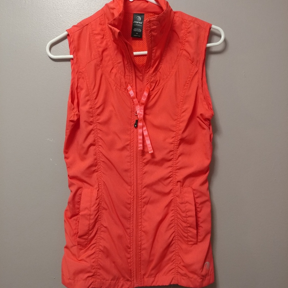 📣Sale! MPG performance vest